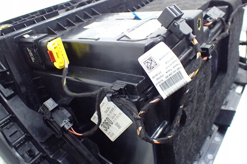 фото №8, Audi a7 4k бардачок пассажира 4k1857035b