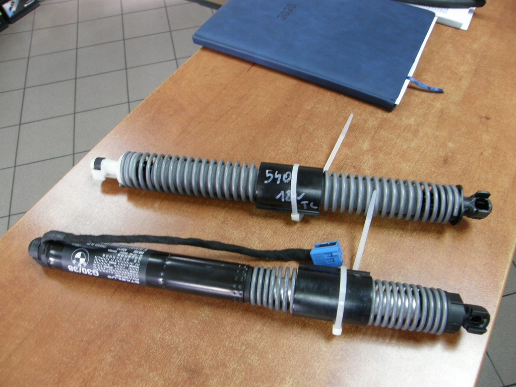 фото №6, Амортизатори кришки багажника bmw 5 g30 + модуль bmw