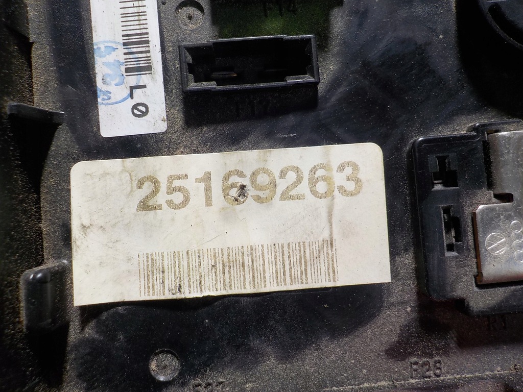 фото №5, Коробка запобіжників vw passat b6