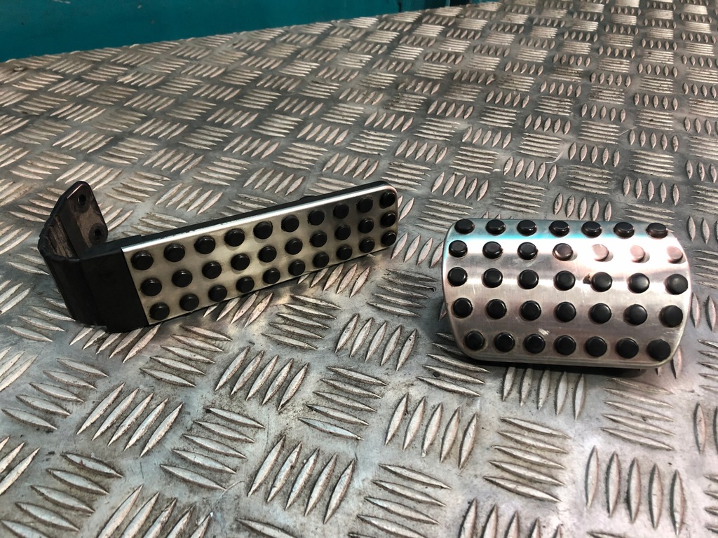 фото №1, Mercedes slk r170 накладки na педалі автоматична коробка передач