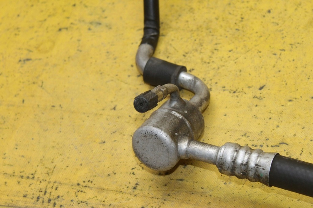 фото №6, Шланг кондиционера a3 8l 1.6 8v apf 1j0820143h