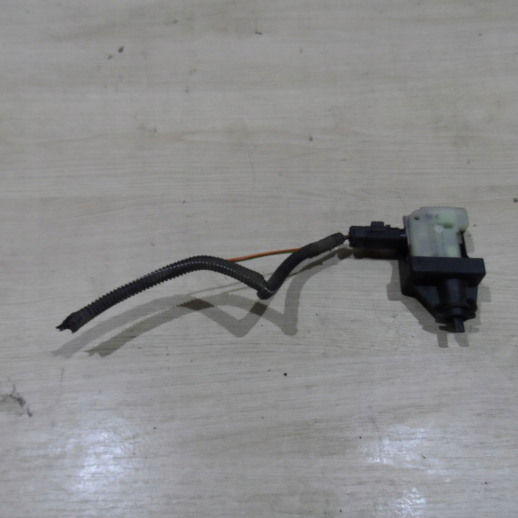 фото №10, Крышка заливной топлива крышка моторчик citroen ds5