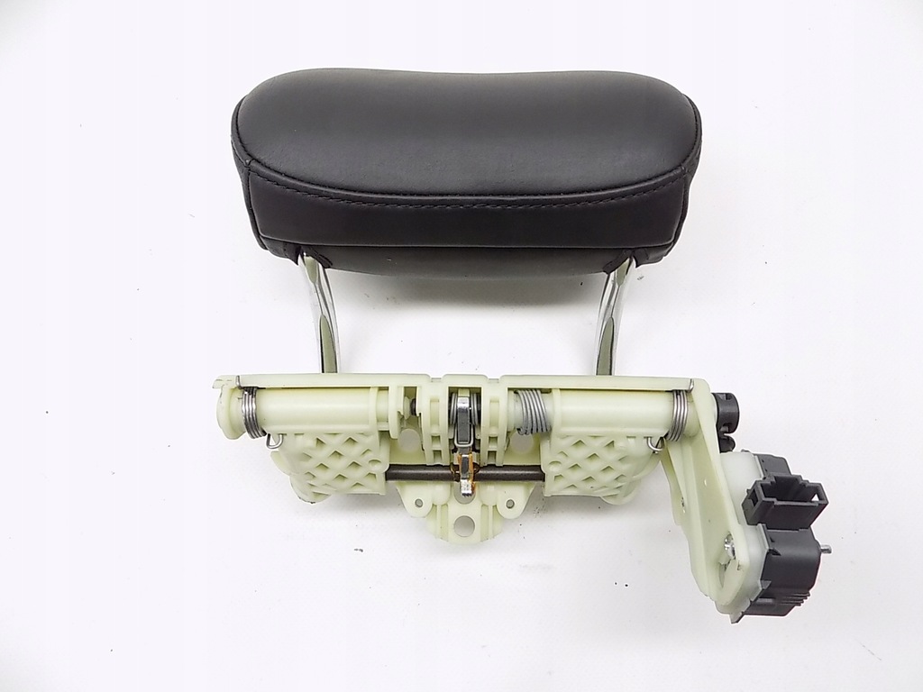 фото №1, Підголівник - mercedes cls w219 04-10