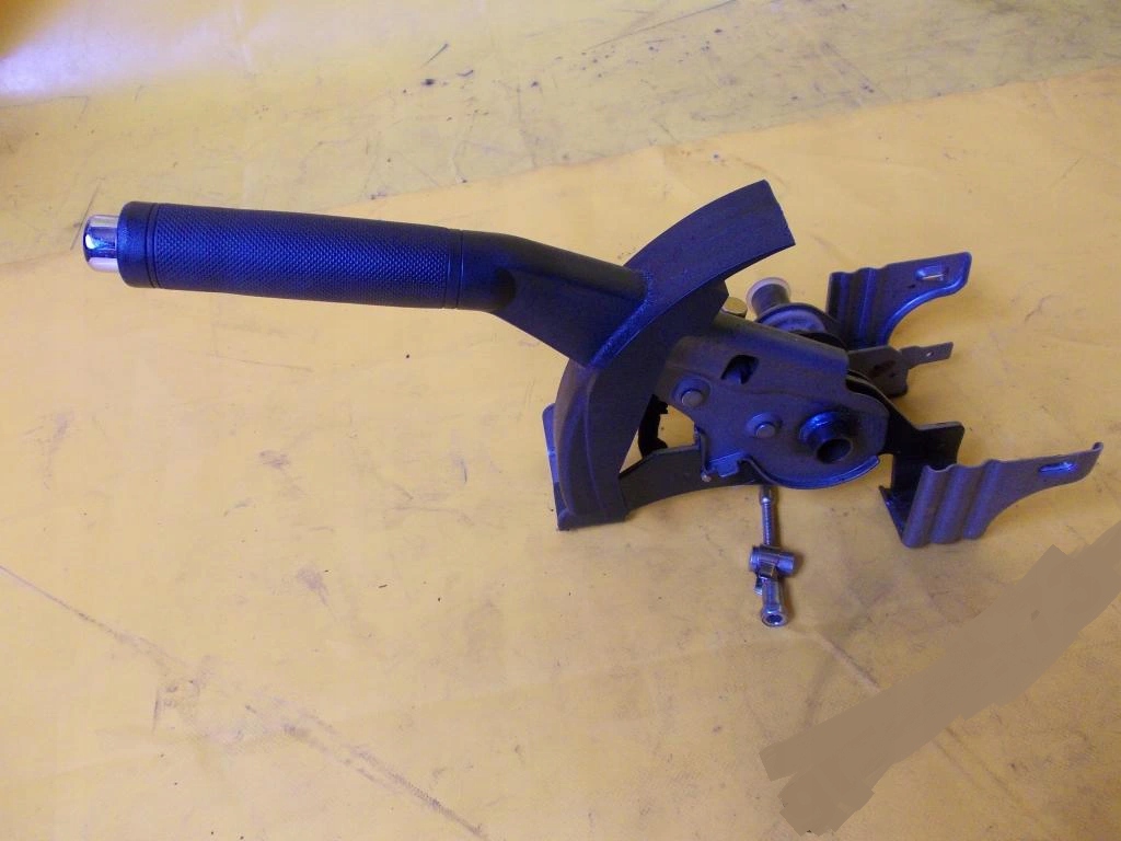 фото №1, Hyundai coupe tiburon 02- ручка рычаг ручного