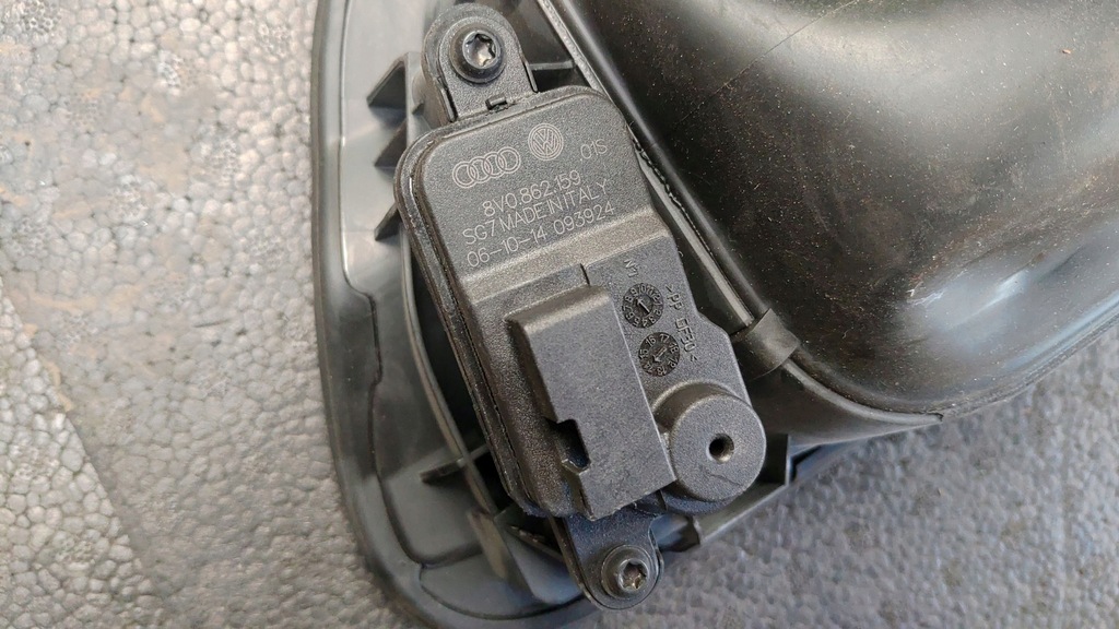 фото №6, Vw touran ii 5t ld8x крышка заливная горловина топлива 5ta809857