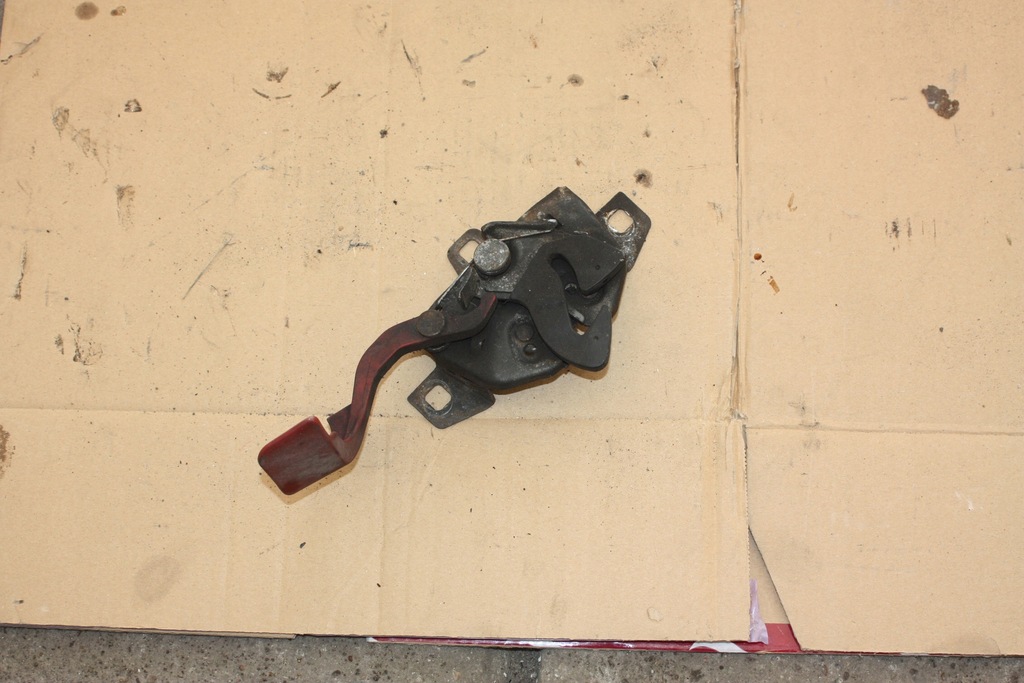 фото №1, Замок засувка капот alfa romeo gt