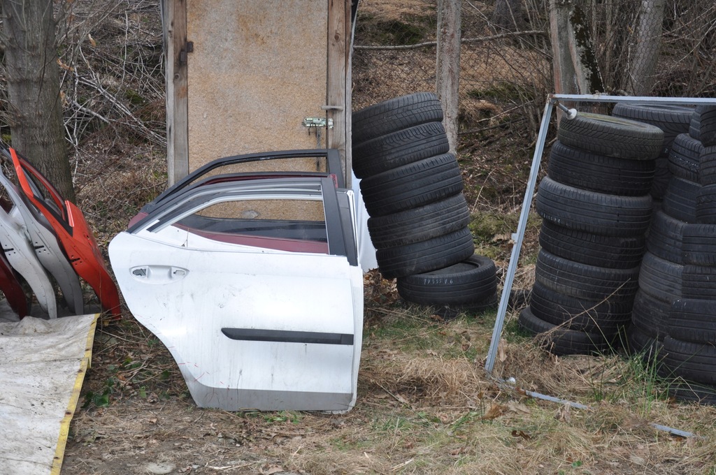 фото №7, Toyota corolla e16 e 18 двері лівий задня