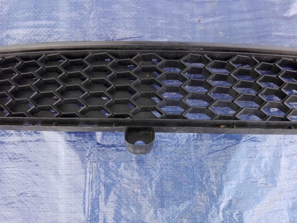 фото №5, Toyota aygo lift 09- решётка средняя w бампер