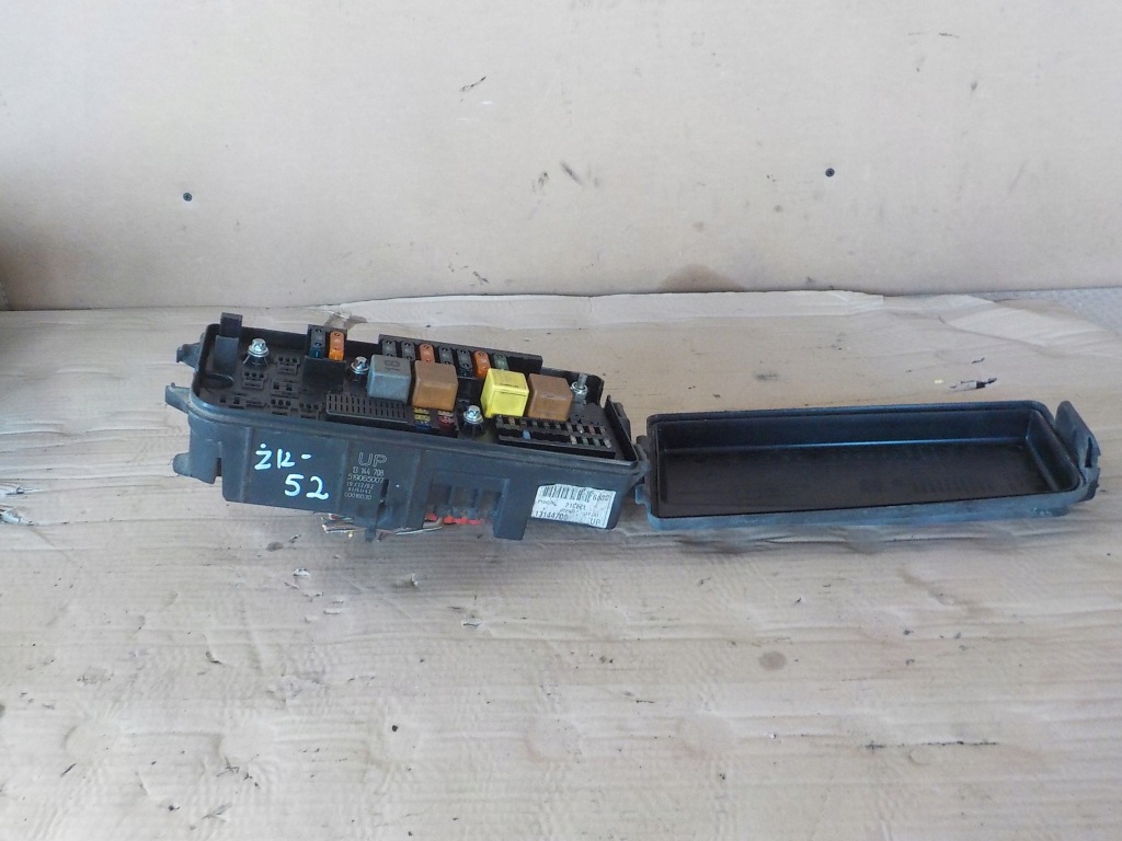 фото №1, Vectra c 2.2 cdti коробка предохранителей