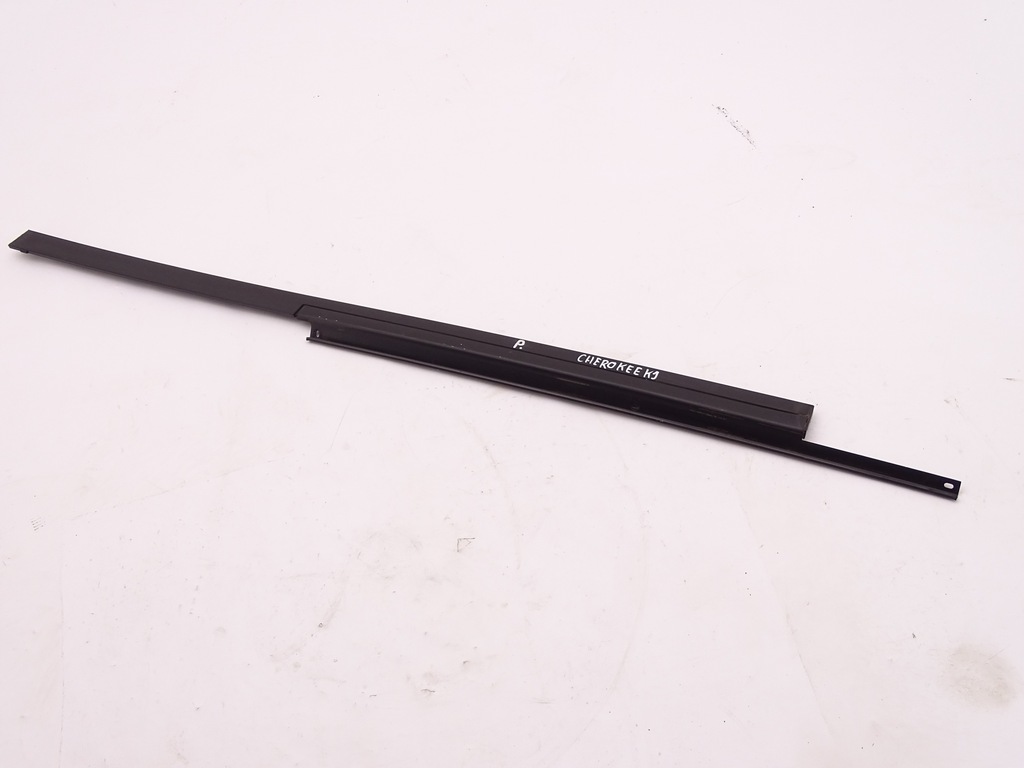 фото №1, Jeep cherokee liberty kj молдинг дахова права 5d