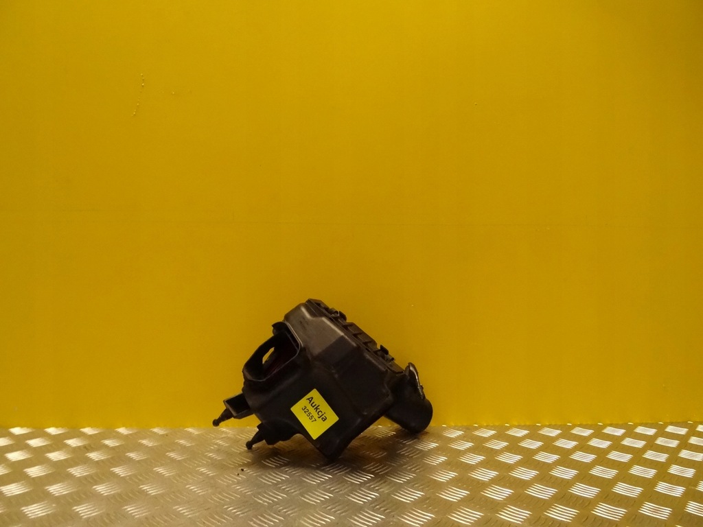 фото №1, Infiniti g37 корпус фільтра повітря права