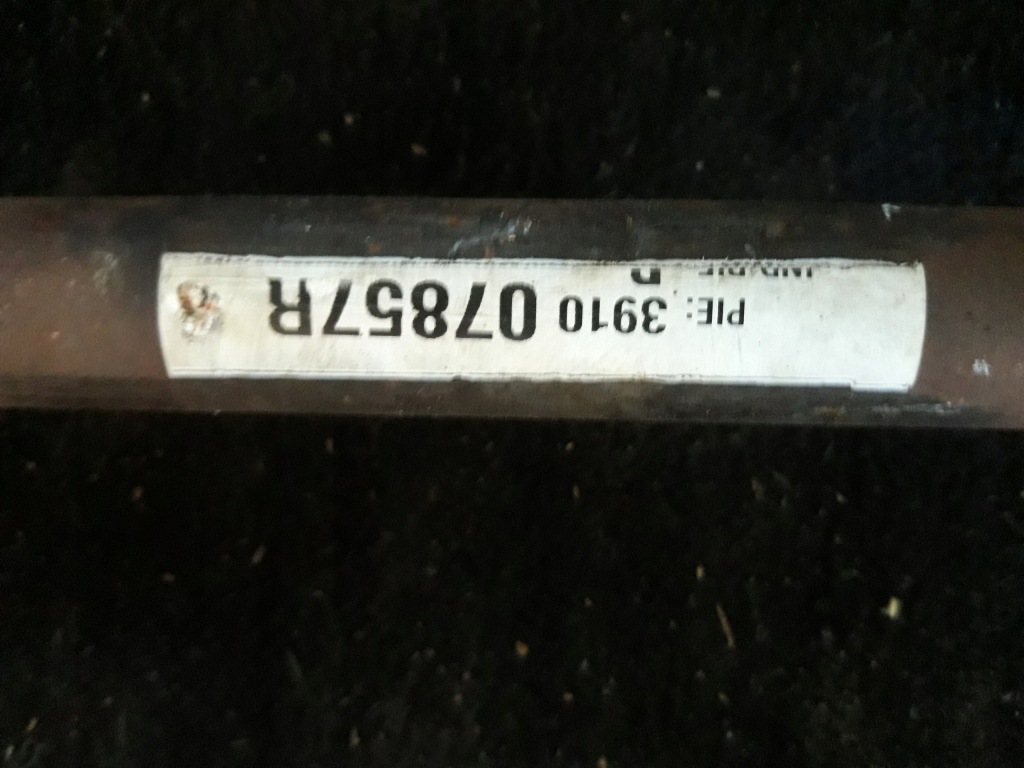 фото №2, Привідний вал права dacia sandero tce dci 2017r 391007857r