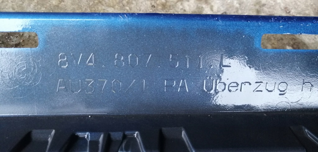 Audi оригинальный номер 8v4807511l бампер в Украине