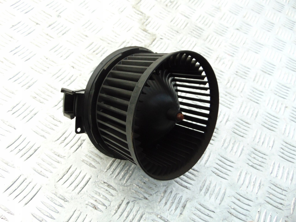 фото №1, Ford fiesta mk7 вентилятор вентилятор europa 2012r