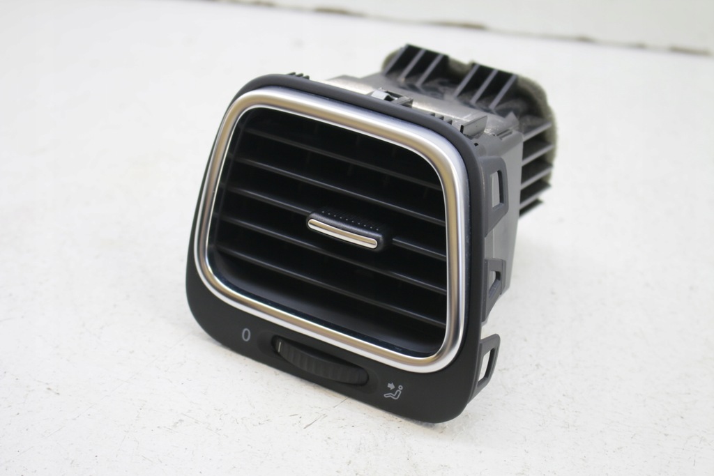 фото №1, Решётка обдув правая vw scirocco