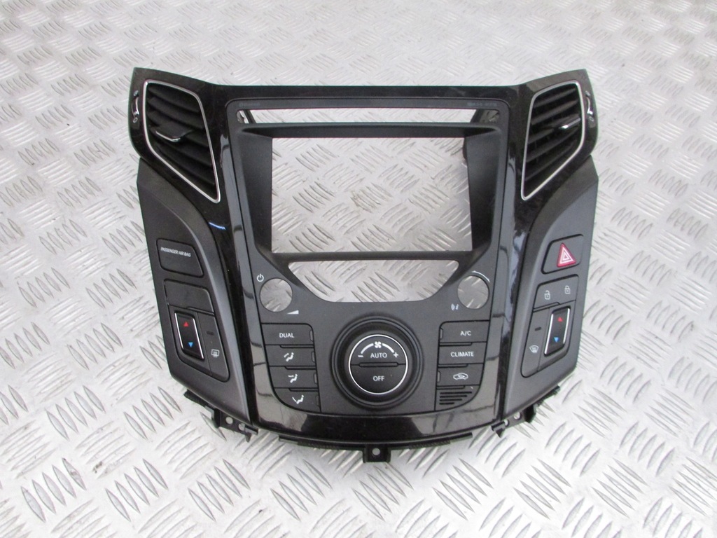 фото №1, Рамка радио панель hyundai i40 13r