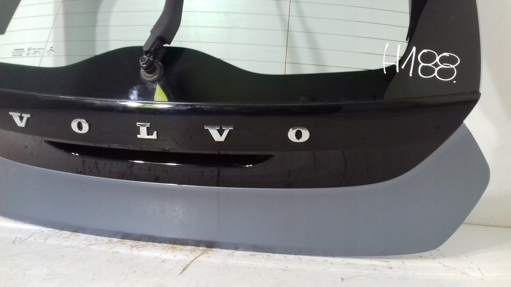 фото №6, Volvo v40 / 2019 крышка багажника задняя h188