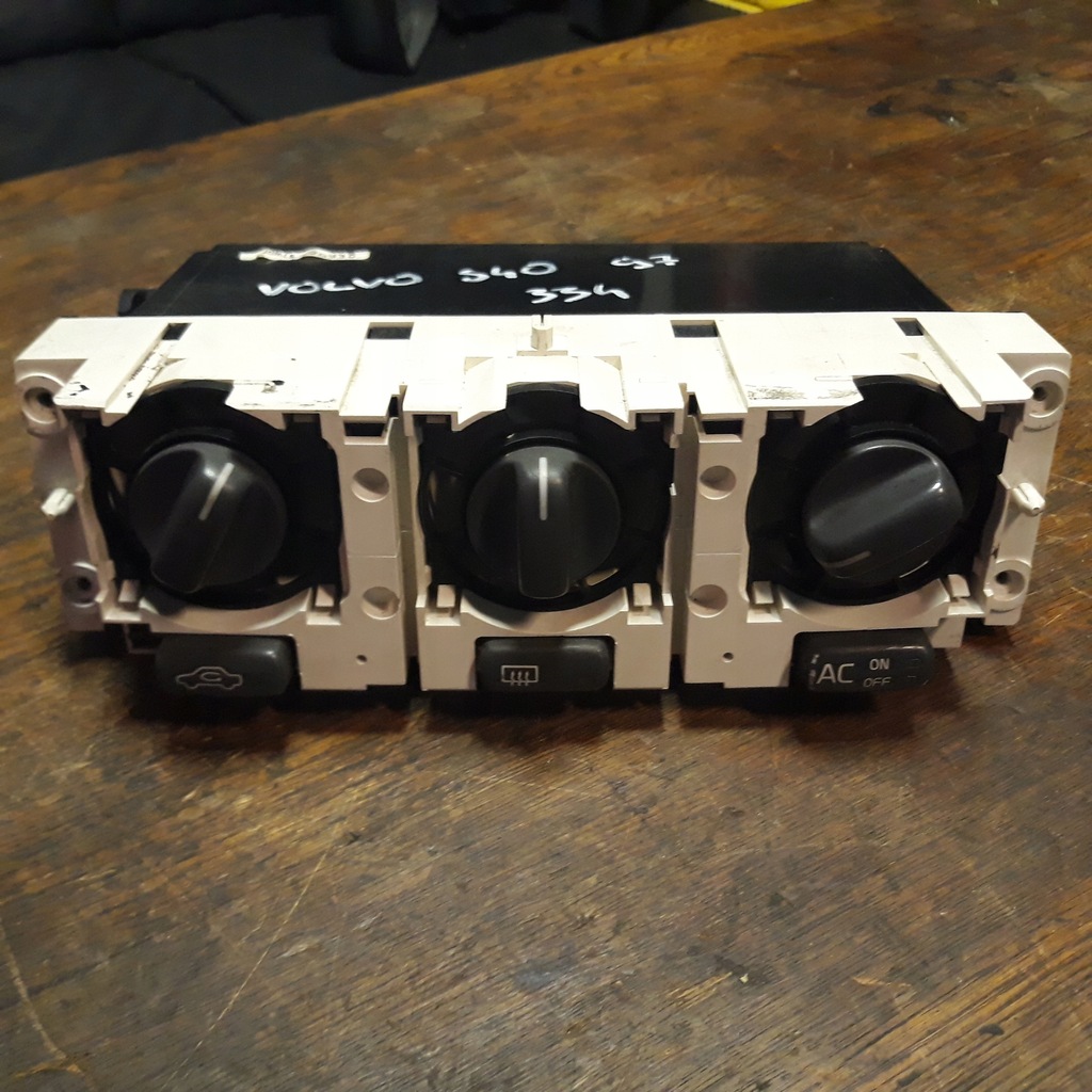 фото №1, Панель обдув кондиционера volvo s40 856064