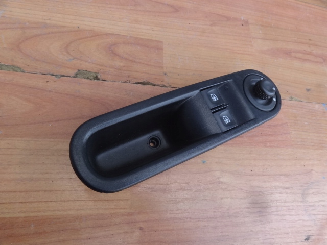 фото №1, Renault twingo iii 15r перемикач вікон лівий перед