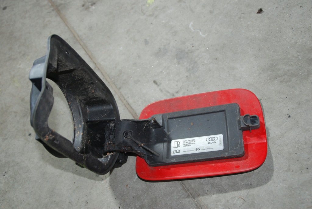 фото №2, Audi a5 8t крышка заливной топлива