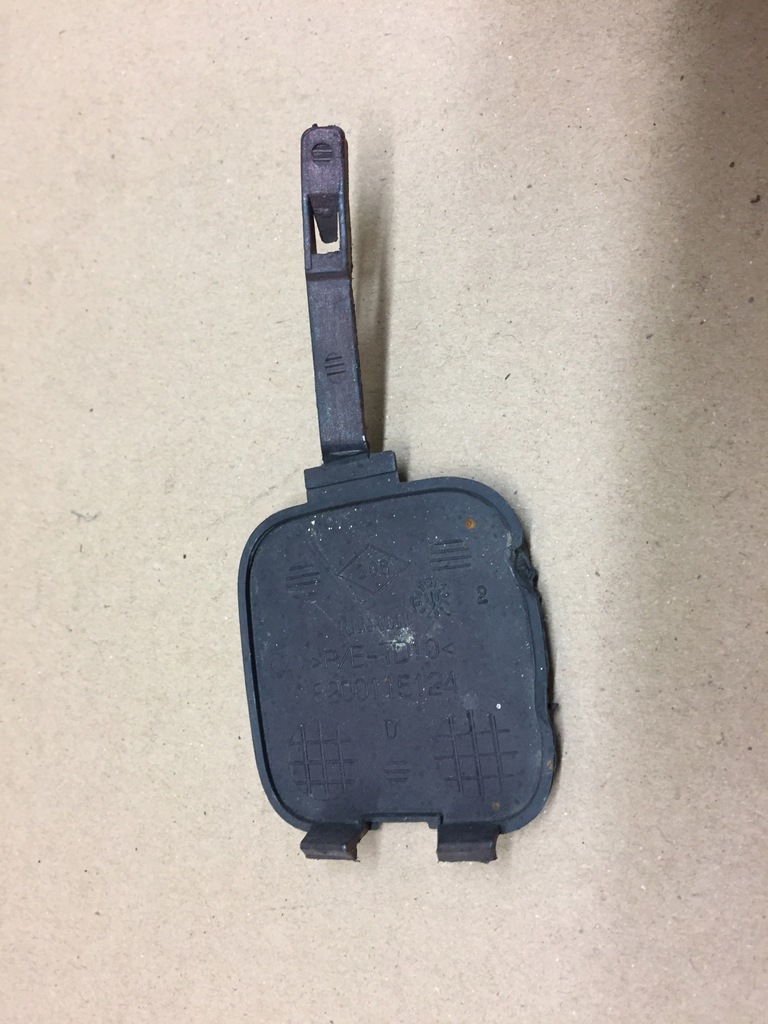 фото №2, Megane ii 2 заглушка бампера фаркоп задня