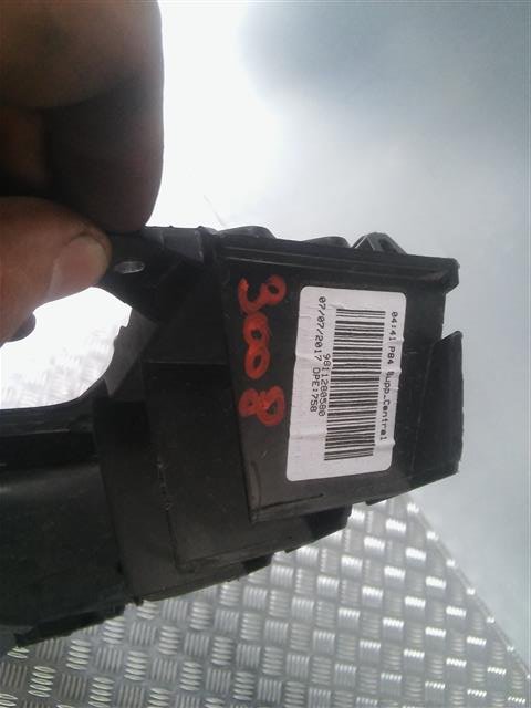 фото №5, Peugeot 3008 ii направляющая pod бампер задняя средний