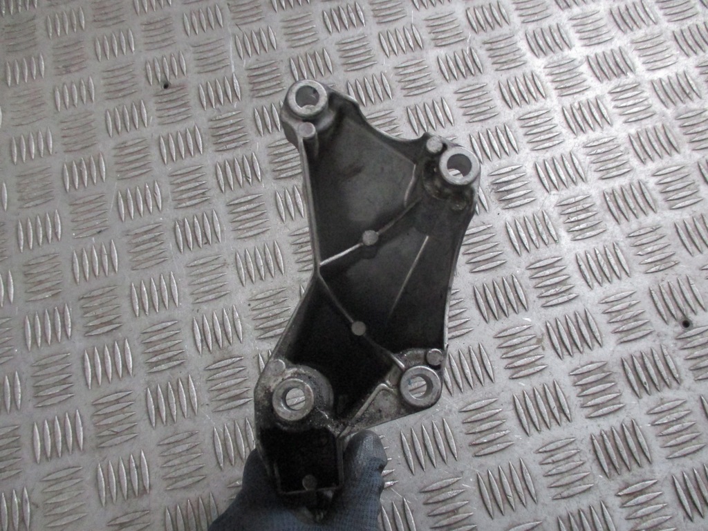 фото №9, Кронштейн двигуна ліва audi a4 b6 2.0 b 8e0199307a