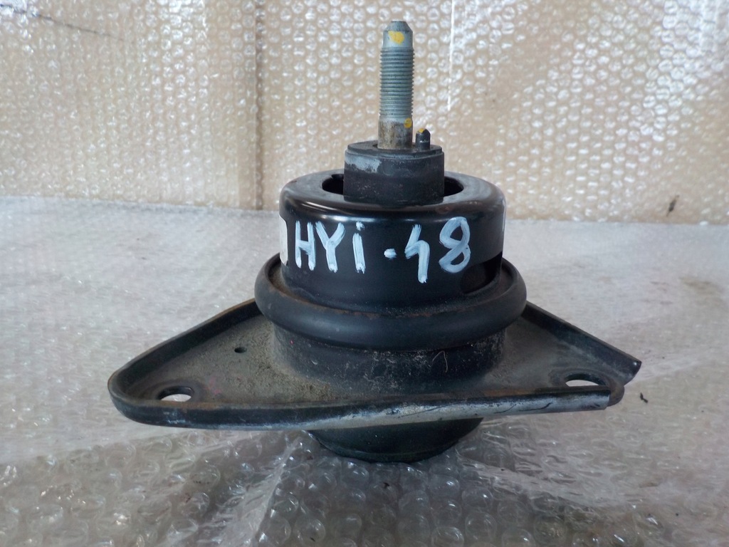 фото №1, Hyundai i30 cw 1.6 crdi подушка двигателя