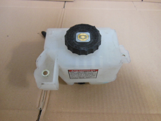 фото №1, Бачок жидкость тормозной toyota corolla e21