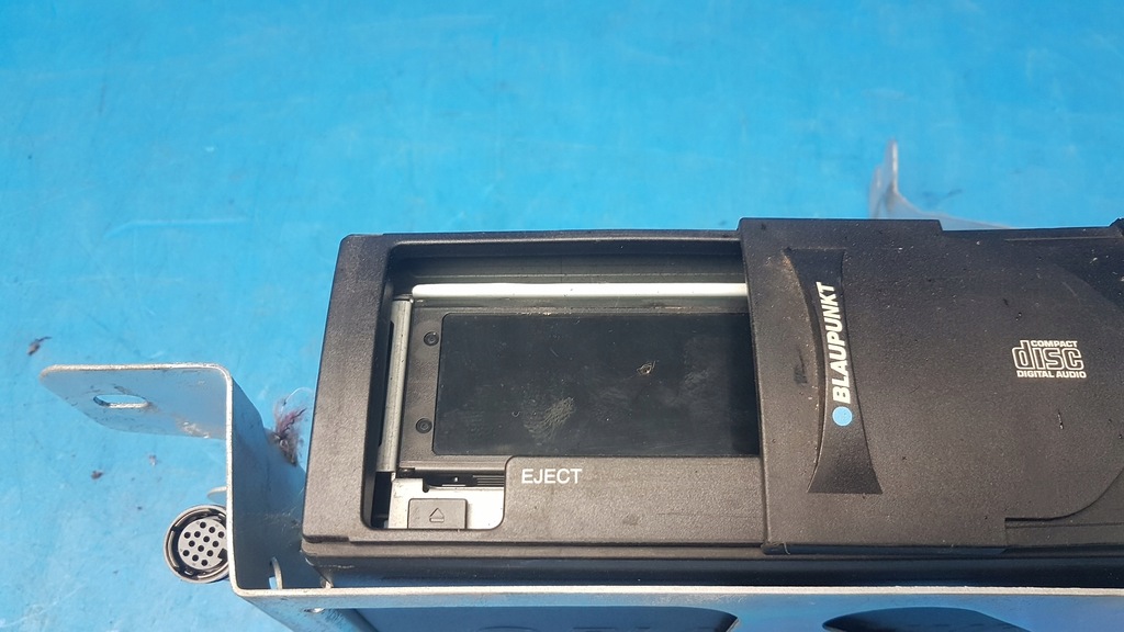 фото №12, Чейнджер дисков cd магазин карман alfa romeo 159 brera