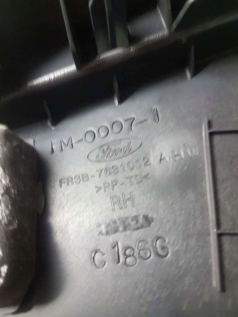 фото №4, Ford mustang vi cabrio 15- обшивка правий задня задній