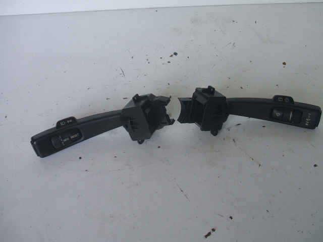 фото №1, Volvo v50 перемикач двірник