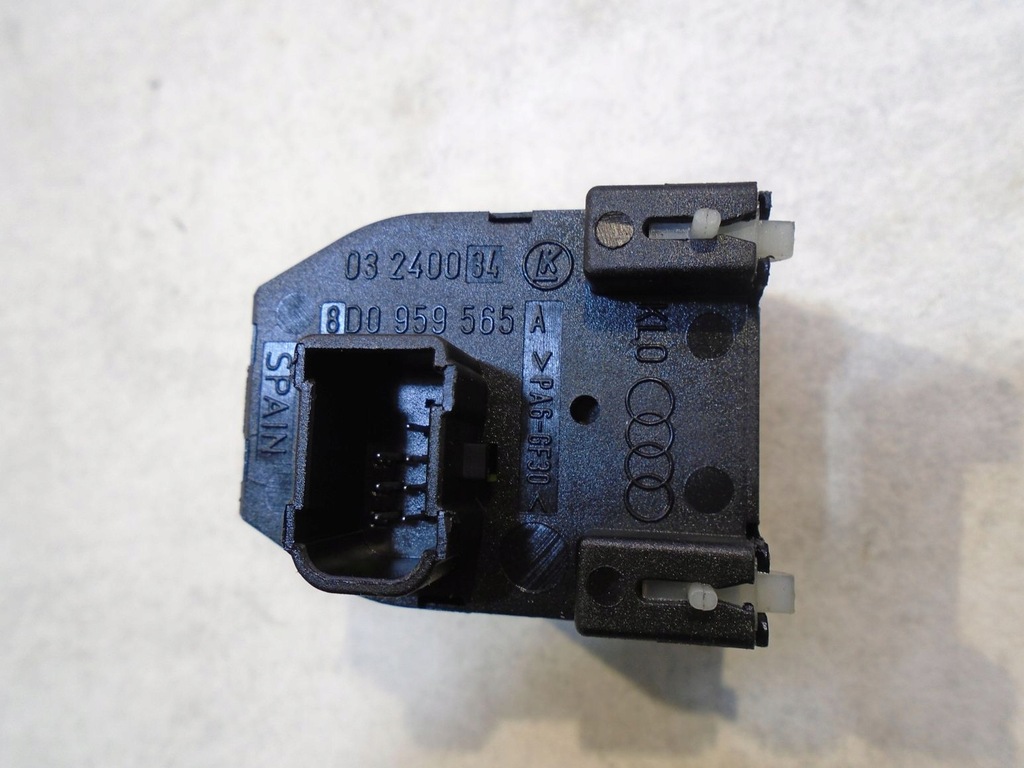 фото №4, Перемикач регулювання дзеркал audi a3 8d0959565