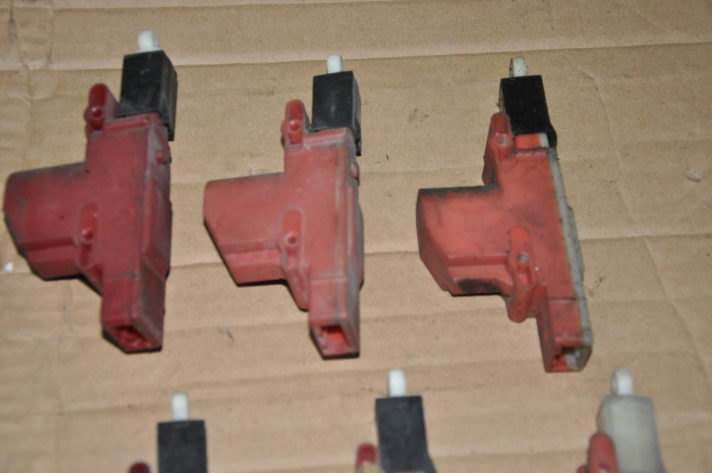 фото №4, Bmw e24 привід замка центрального