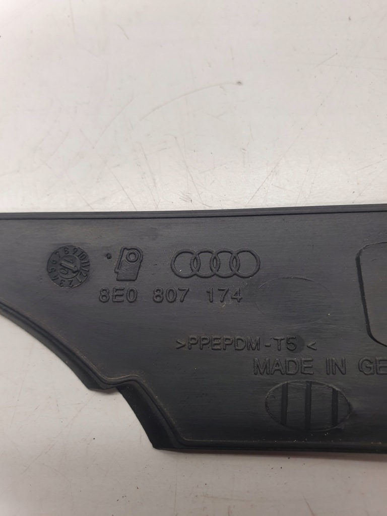 фото №3, Заглушка захист протитуманної фари audi a4 b7 8e0807174
