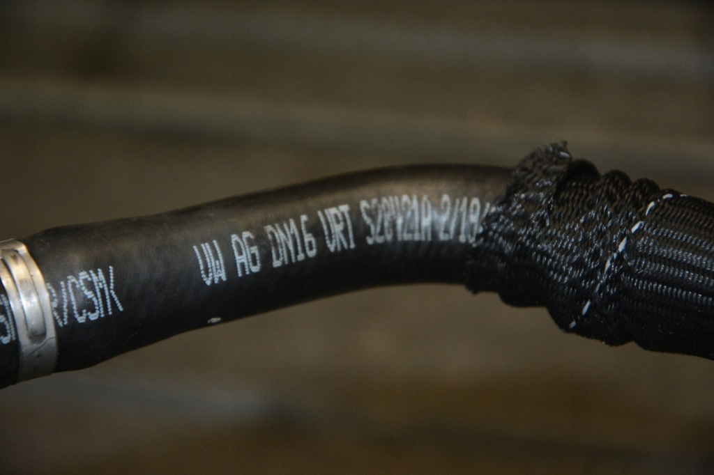 фото №6, Труба wody vw touareg 7p6422881k