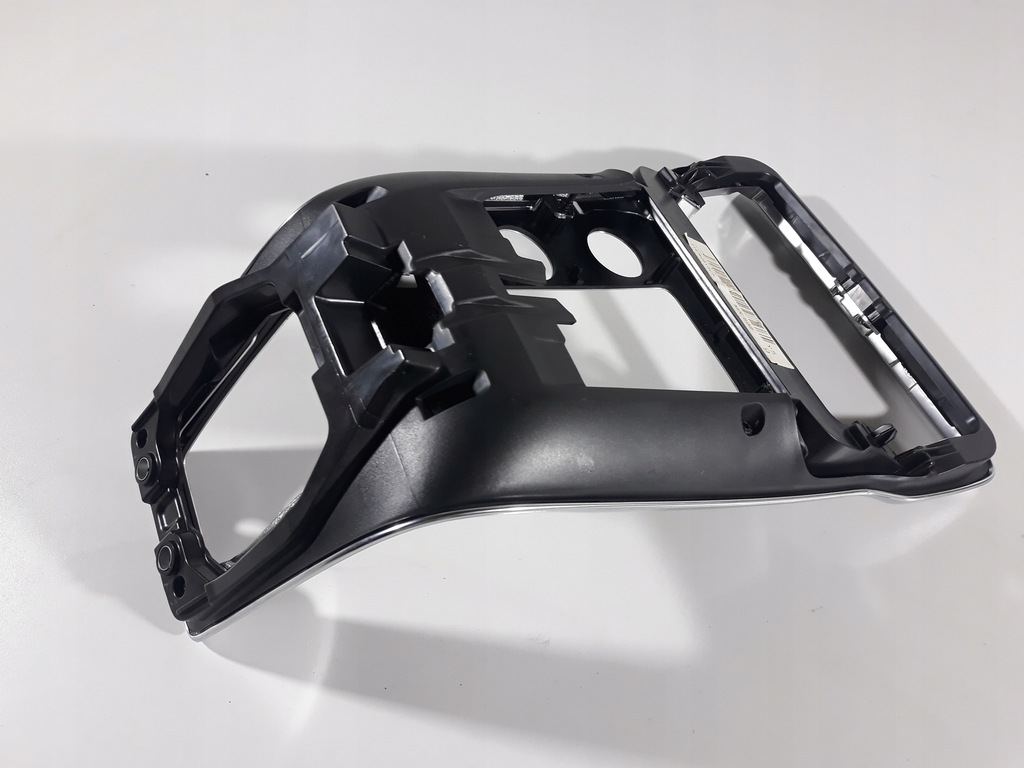 фото №14, Volvo v40 12- рамка радио панель обдув