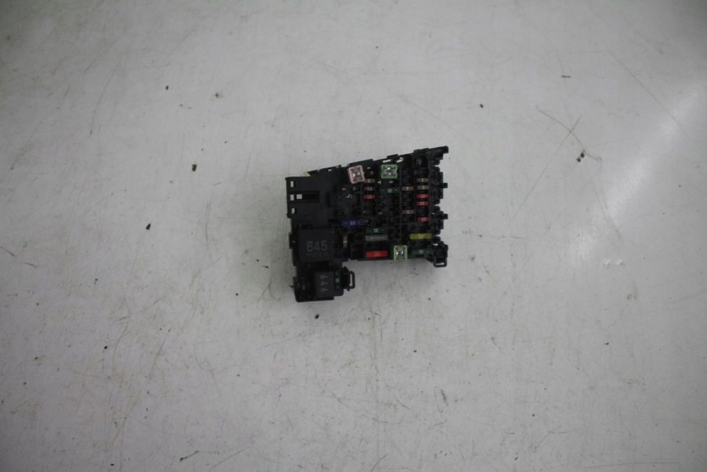 фото №1, Коробка предохранителей 5q0937615c octavia iii