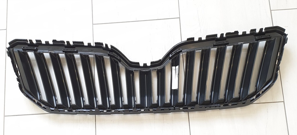 фото №4, Решётка радиатора решётка радиатора середина перед skoda yeti 5l 2013-