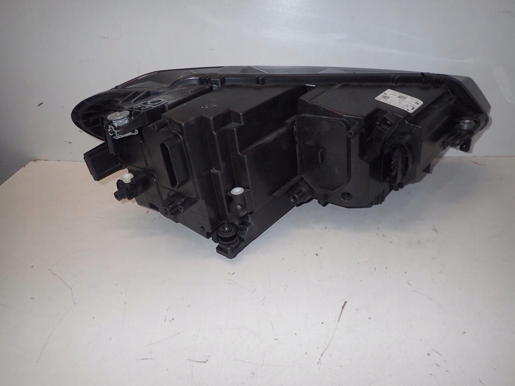 Лампа перед передняя левая vw touran 15- full led Недорого