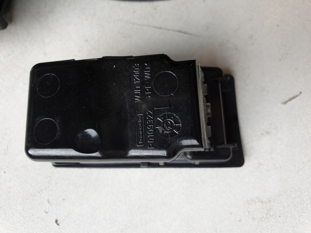 фото №9, Пепельница бардачок задняя mercedes s w221