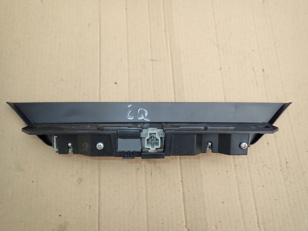 фото №4, Toyota iq 08-12 свет trzeci стоп лампа