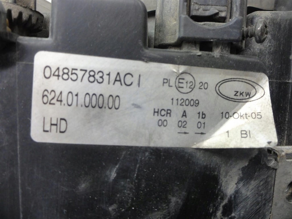 фото №14, Chrysler voyager lift 05-07 лампа ліва права eu