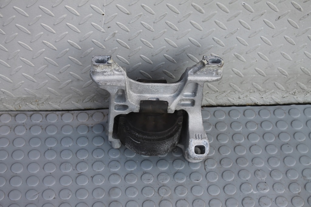 фото №4, Кронштейн подушка двигателя mazda 6 iii gj 2.2 d 12-18