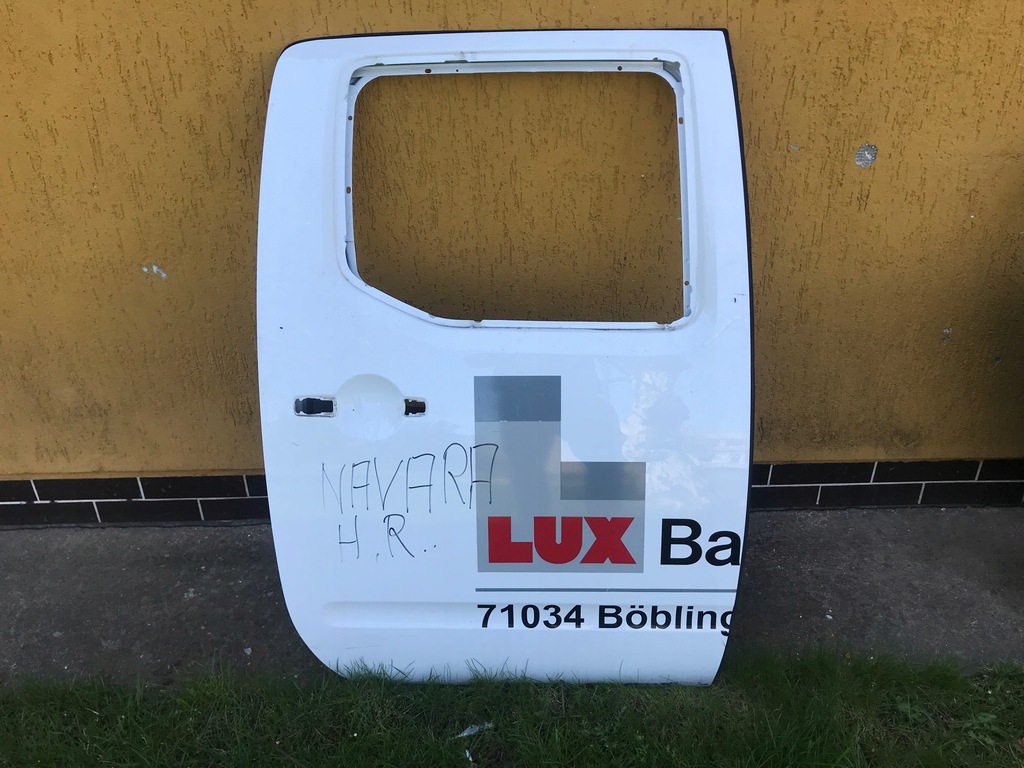 фото №1, Nissan navara d40 дверь правое задние оригинал