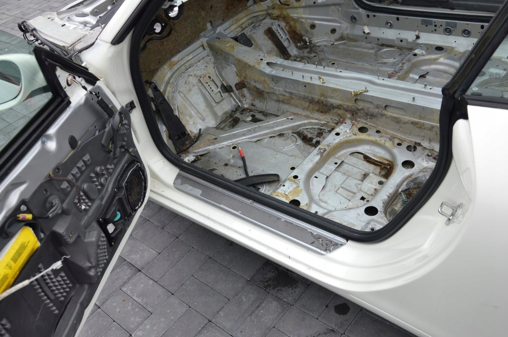 фото №1, Porsche carrera 911 996 cabrio порог блок двигателя левый