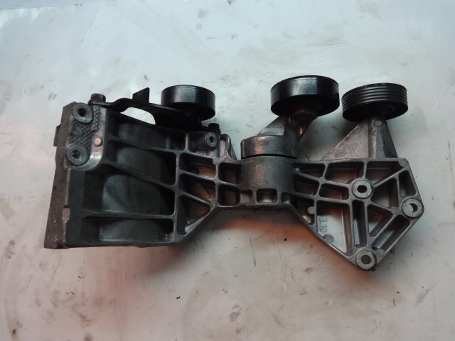 Купити Mercedes b klasa w245 2.0 cdi кронштейн генератора