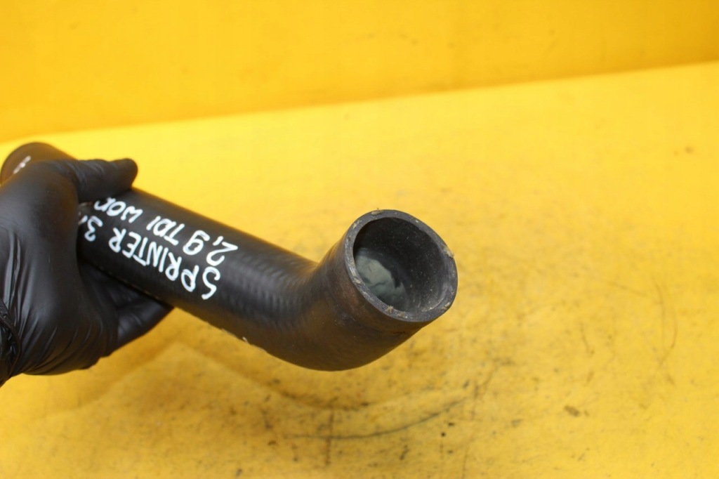 Шланг труба воды sprinter 312 9015011182 в Украине