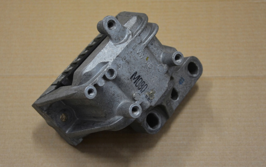 фото №1, 1k0199262cd vw scirocco 2.0 tdi подушка двигуна