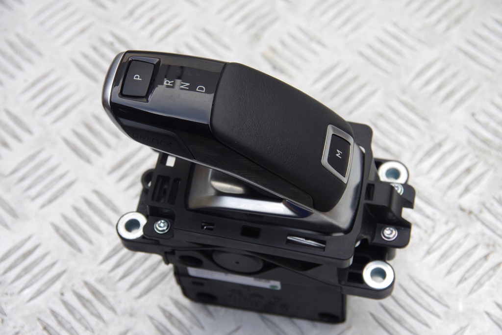 фото №1, Домкрат ручка переключения передач peugeot 3008 ii